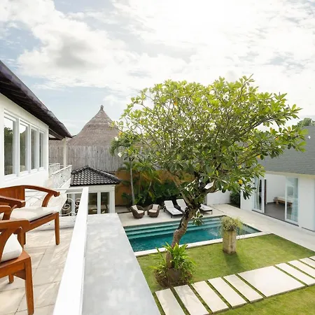 Villa Swarna By Nakula